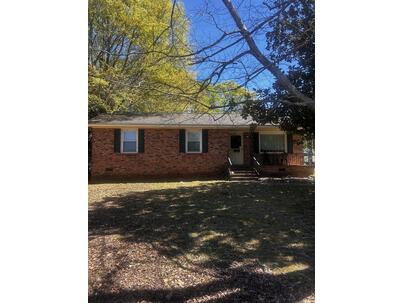 Photo 1 of 14 : 114 Northgate Drive