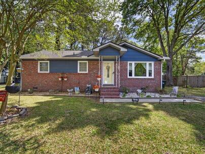 Photo 1 of 25 : 227 Birch Avenue