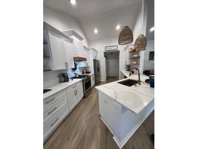 Photo 1 of 3 : 1516 Arden Court