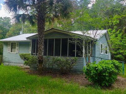 Photo 1 of 18 : 126 Rattlensnake Trail