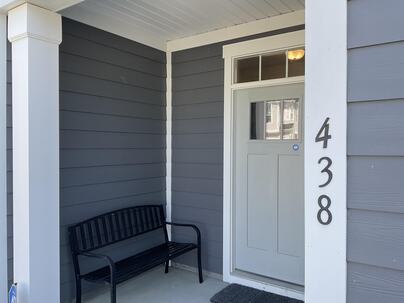 Photo 1 of 25 : 438 Trotters Lane