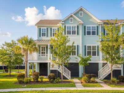 Photo 1 of 25 : 1630 Prince Edward Street