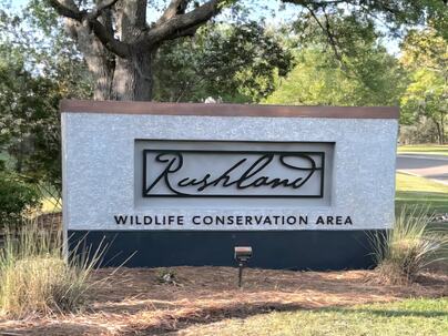 Photo 1 of 25 : 1307 Chardon Commons