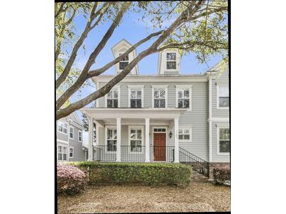 Photo 1 of 25 : 1135 Thrower Street