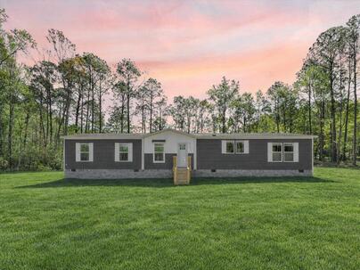 Photo 1 of 25 : 2652 Burlington Road