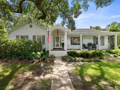 Photo 1 of 25 : 299 Hobcaw Drive