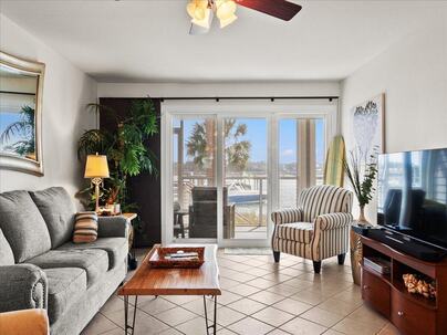 Photo 1 of 25 : 76 Mariners Cay Drive