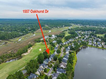 Photo 1 of 25 : 1557 Oakhurst Drive