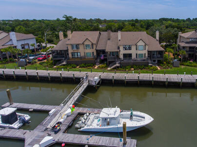 Photo 1 of 25 : 1919 Marsh Oak Lane