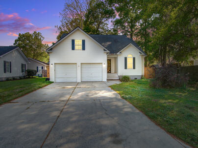 Photo 1 of 25 : 9614 Crosscut Drive