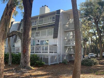 Photo 1 of 20 : 260 Driftwood Lane