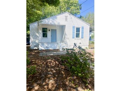 Photo 1 of 25 : 2224 Suffolk Street