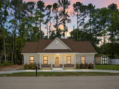 Photo 1 of 25 : 132 Wexford Way