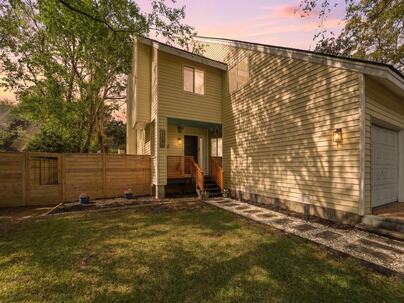 Photo 1 of 25 : 1221 Valley Forge Drive