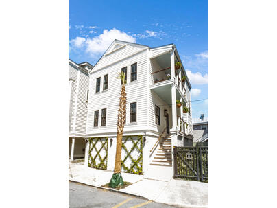 Photo 1 of 25 : 72 Hanover Street