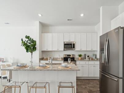 Photo 1 of 17 : 750 Ridgley Drive