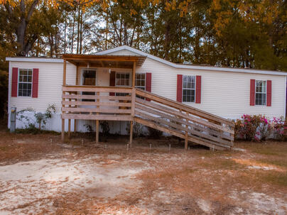 Photo 1 of 25 : 405 Treeline Drive