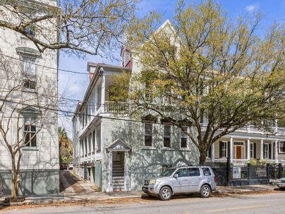 Photo 1 of 5 : 124 Wentworth Street