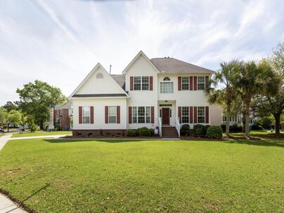 Photo 1 of 25 : 2800 Bottlebrush Court