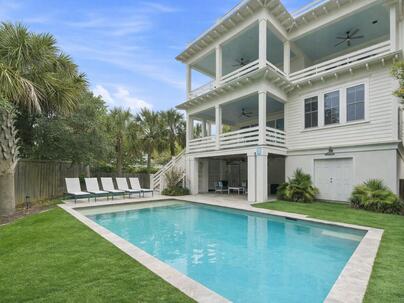 Photo 1 of 25 : 517 Carolina Boulevard