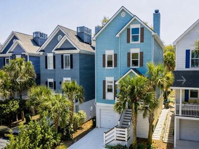 Photo 1 of 25 : 5 Yacht Harbor Court