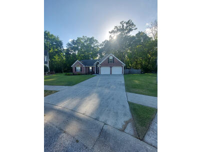 Photo 1 of 25 : 104 Allegheny Circle