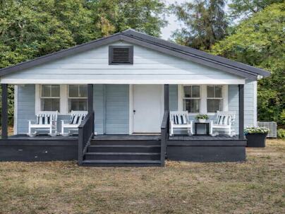 Photo 1 of 6 : 103 Holly St E