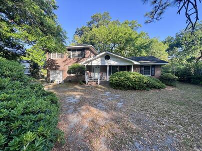 Photo 1 of 24 : 1330 Manor Boulevard