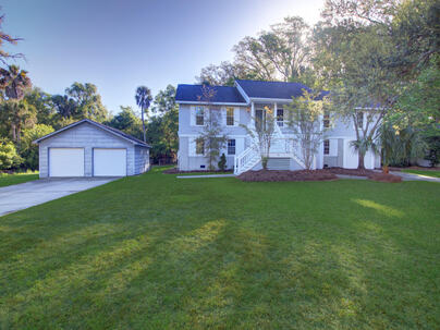 Photo 1 of 25 : 32 32nd Avenue