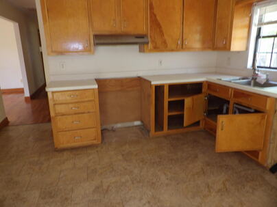 Photo 1 of 9 : 7601 Lady Street