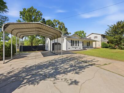 Photo 1 of 23 : 108 Dale Avenue