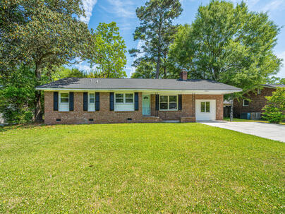 Photo 1 of 25 : 113 Monroe Drive