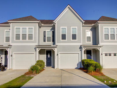 Photo 1 of 20 : 820 Porcari Street