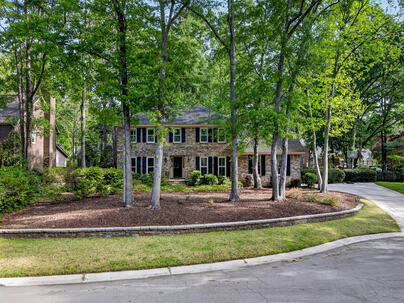 Photo 1 of 25 : 307 High Grove Road