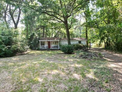 Photo 1 of 9 : 1738 Dogwood Road
