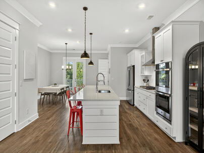 Photo 1 of 25 : 802 Kings Oak Court, #4