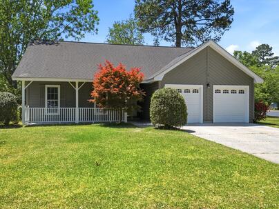 Photo 1 of 25 : 1311 Winterberry Avenue