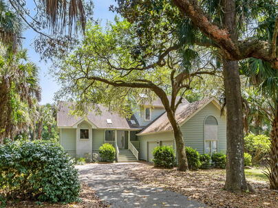 Photo 1 of 25 : 11 Angler Hall