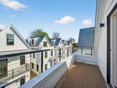 Photo 1 of 24 : 37 Nats Court