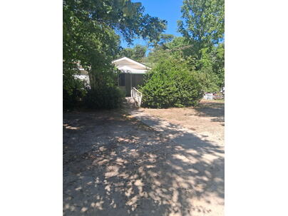 Photo 1 of 4 : 131 Wheat Street