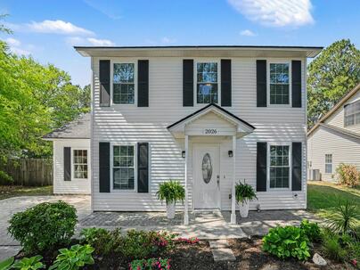 Photo 1 of 25 : 2026 Armory Drive