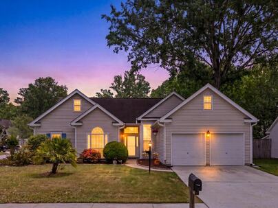 Photo 1 of 25 : 108 Chesterton Drive