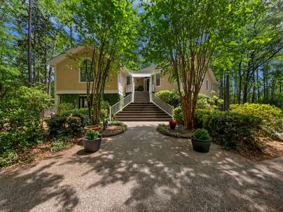 Photo 1 of 25 : 2595 Bohicket Drive