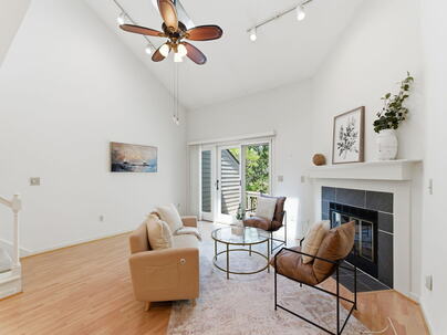 Photo 1 of 25 : 176 River Breeze Drive