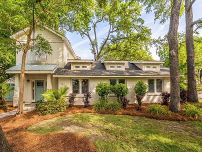 Photo 1 of 25 : 762 Mccants Drive