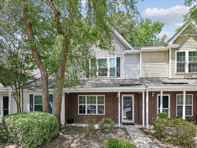 Photo 1 of 25 : 7948 Shadow Oak Drive