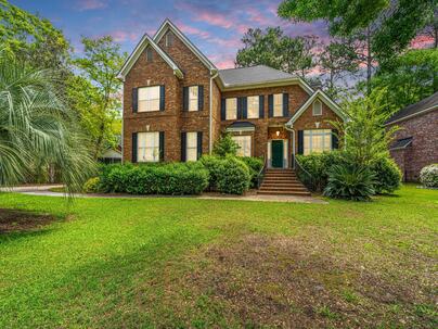 Photo 1 of 25 : 4407 Wild Thicket Lane