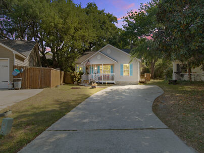 Photo 1 of 25 : 2354 Soling Court