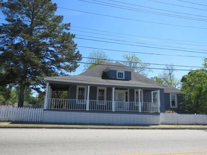 Photo 1 of 11 : 936 Glover Street