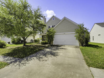 Photo 1 of 25 : 2225 Blakers Boulevard